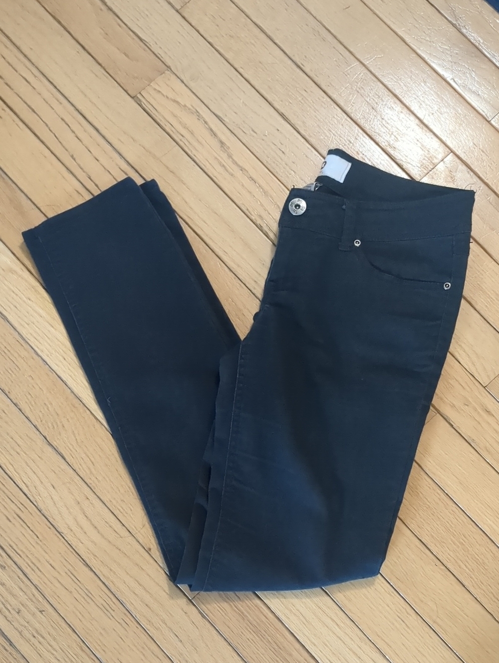 SO Lightweight Skinny Pants